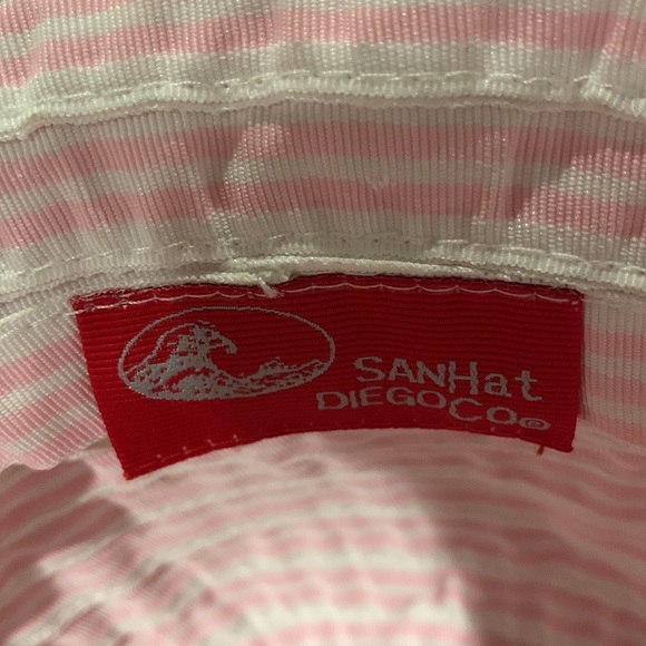 Super cute pink/white striped sun hat - Picture 4 of 4